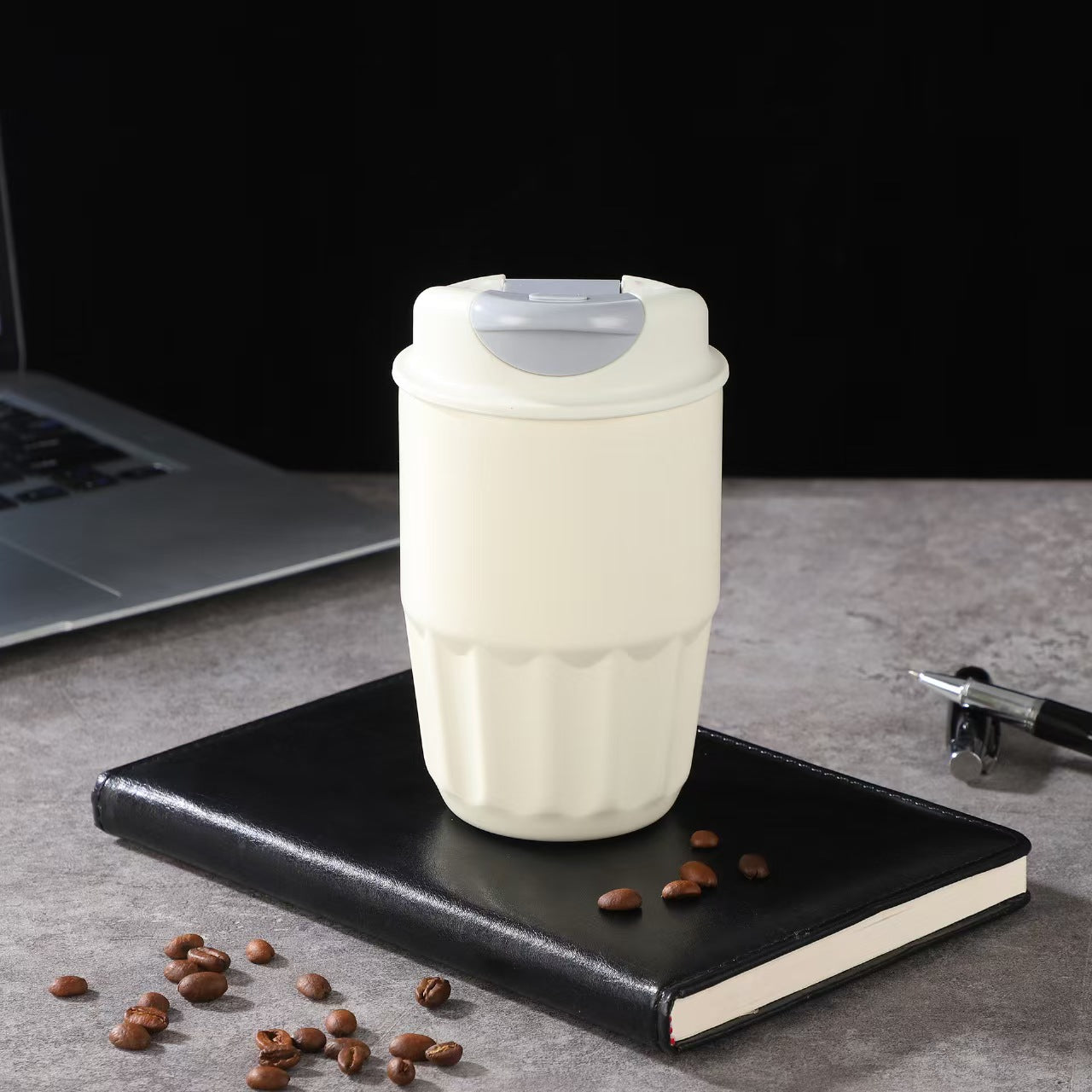 Stylish 316 Stainless Steel Insulated Mug 🥶☕ – Keep Your Drinks Hot or Cold for Hours!